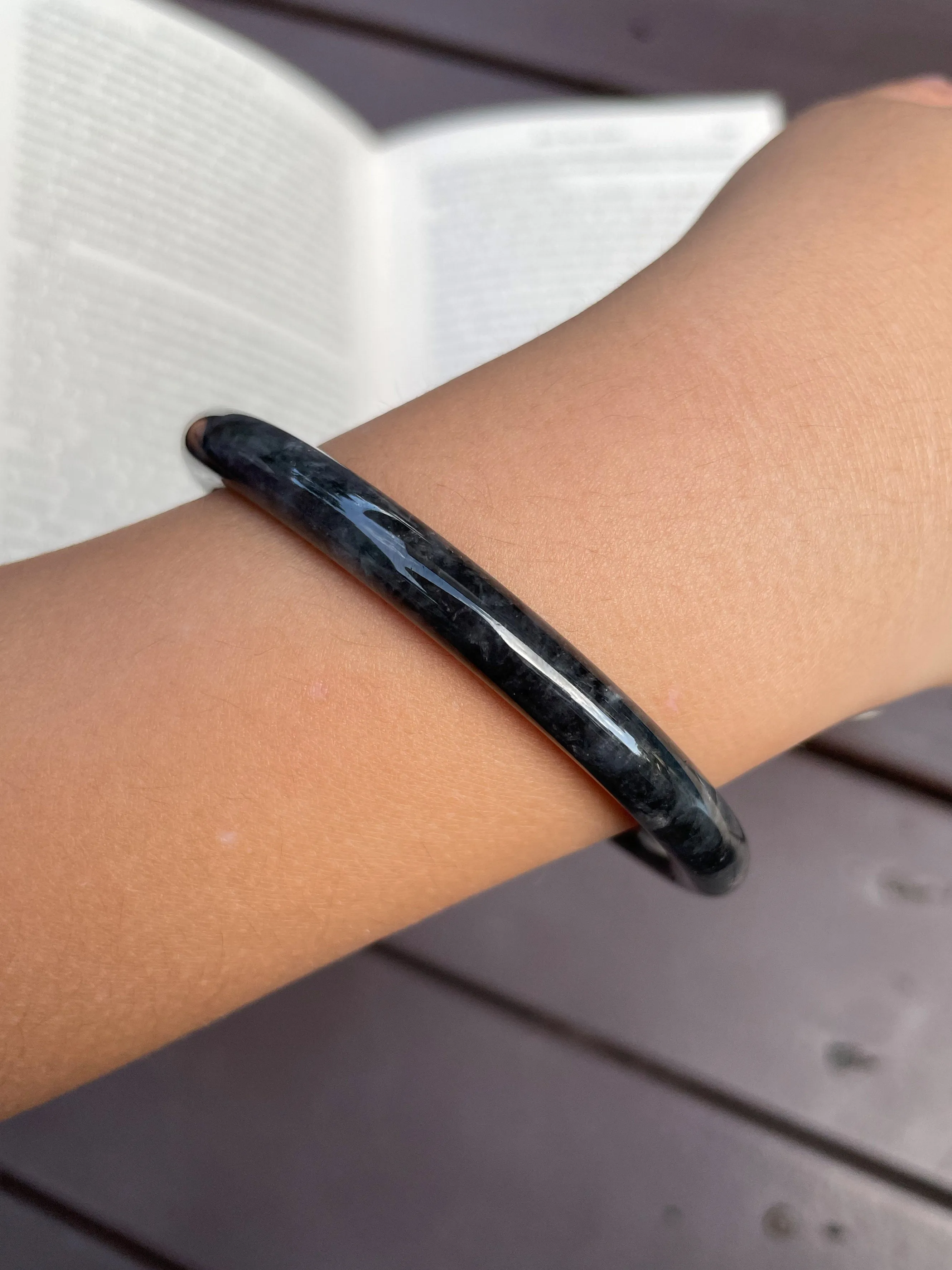 Black Jadeite Bangle | 58mm (NJBA007)