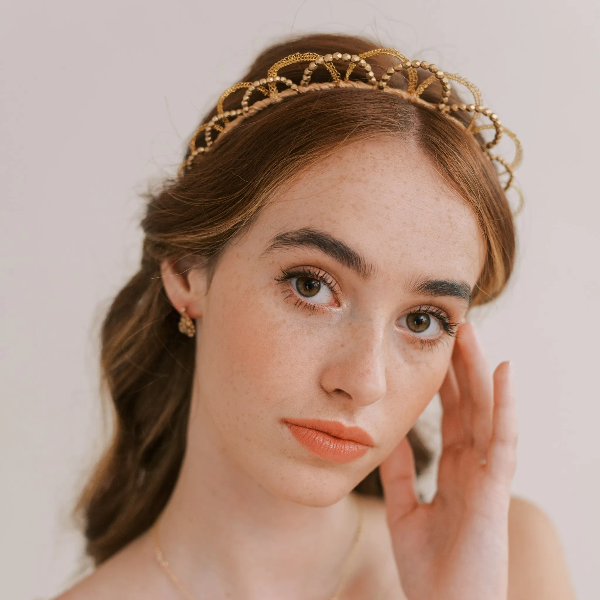 Flavia crown