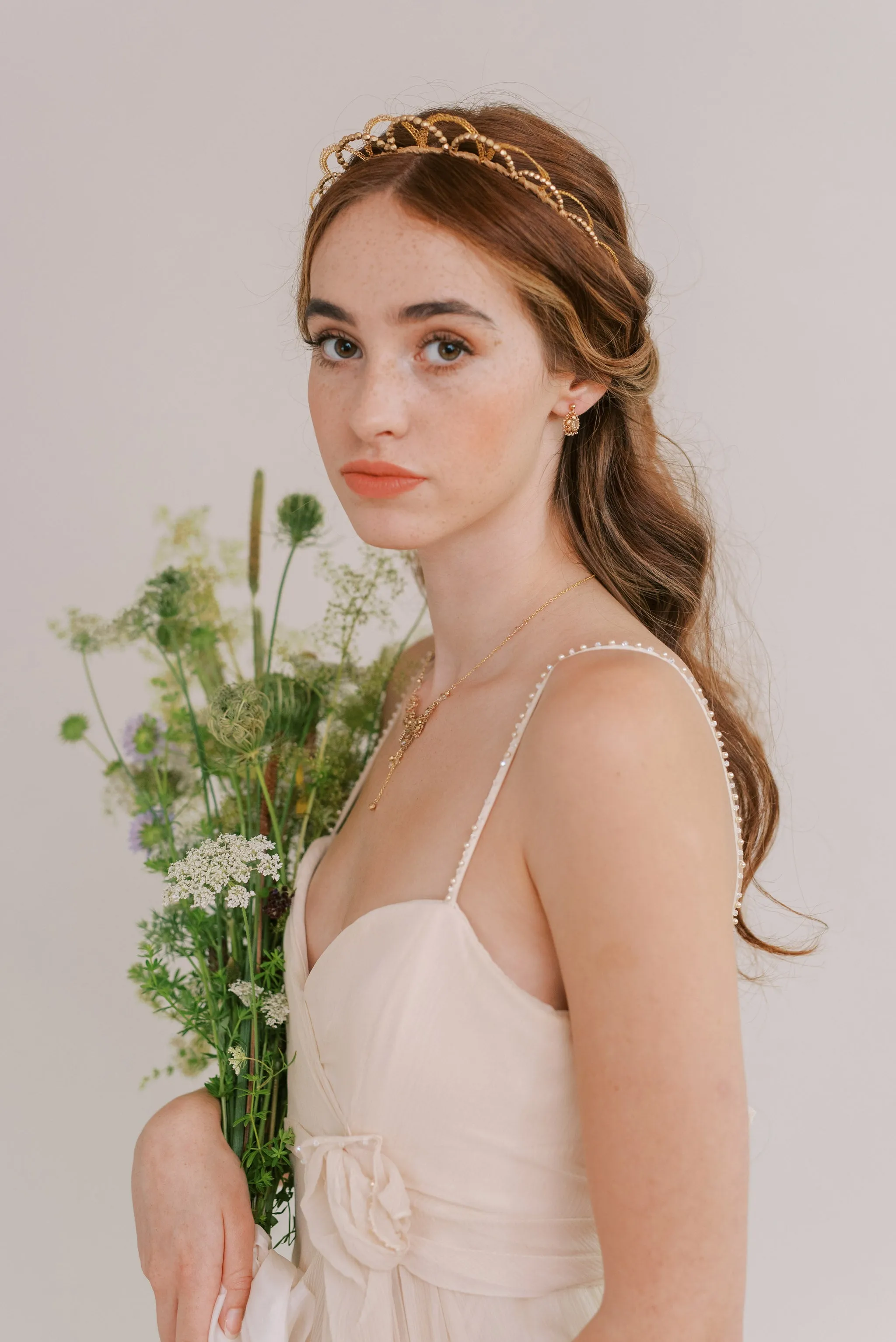 Flavia crown