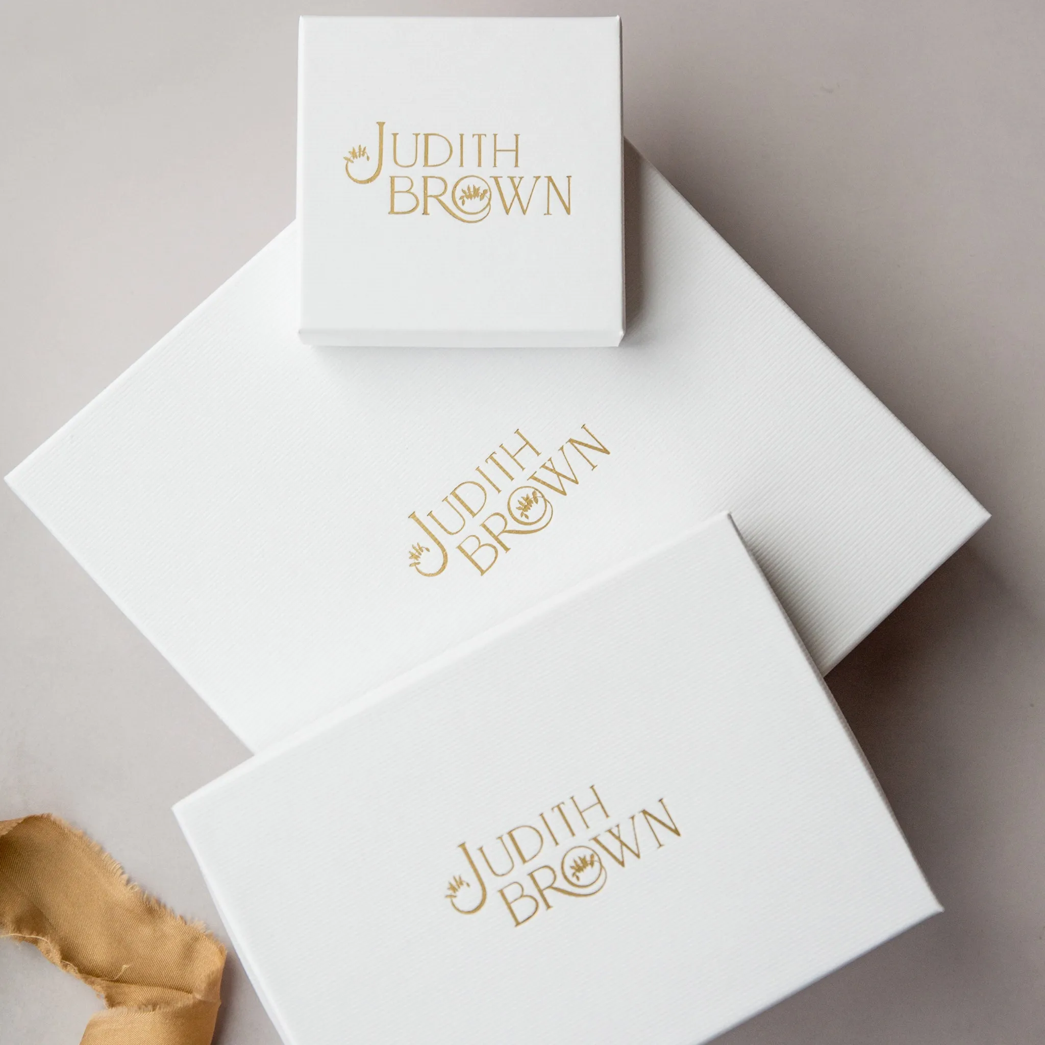 Flavia crown