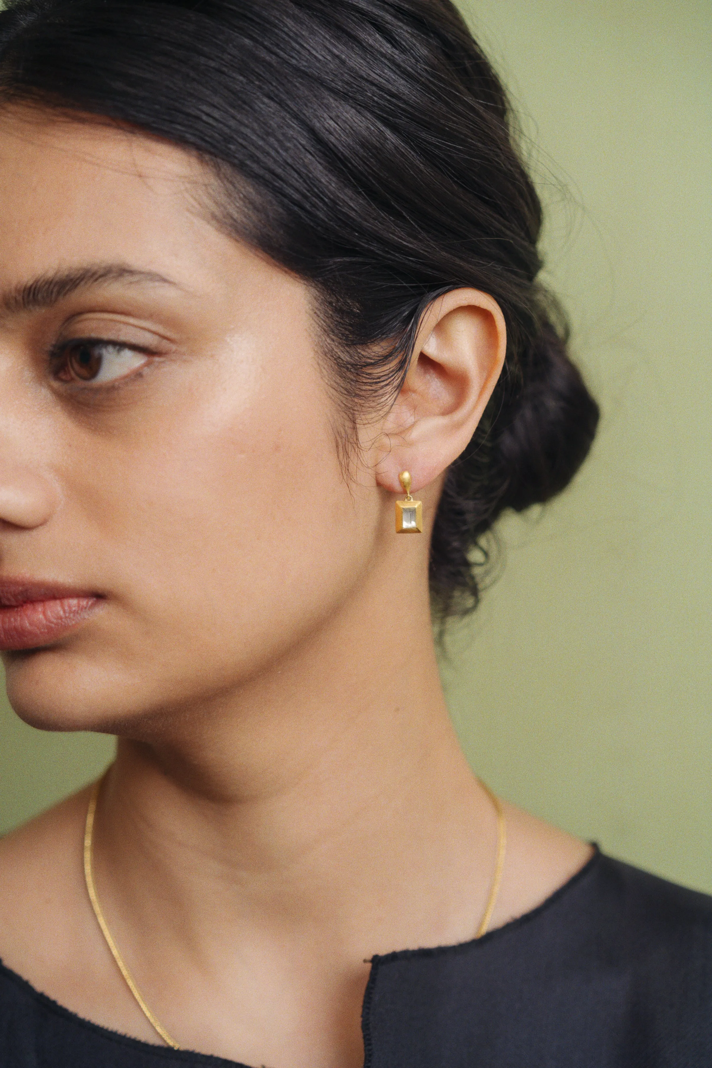Mango Moonstone Capsa Drop Earrings