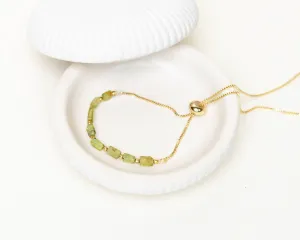 Peridot Faceted With Golden Chain